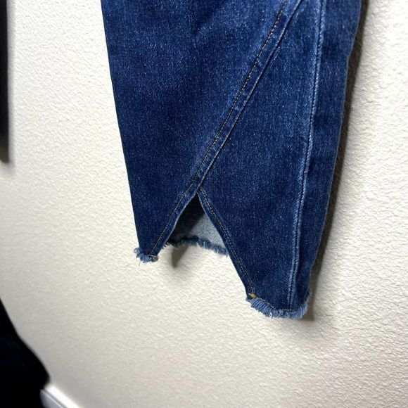 FRAME Denim Le High Straight Asymmetric Hem Jeans in Kingsway Size 27 - Picture 3 of 8